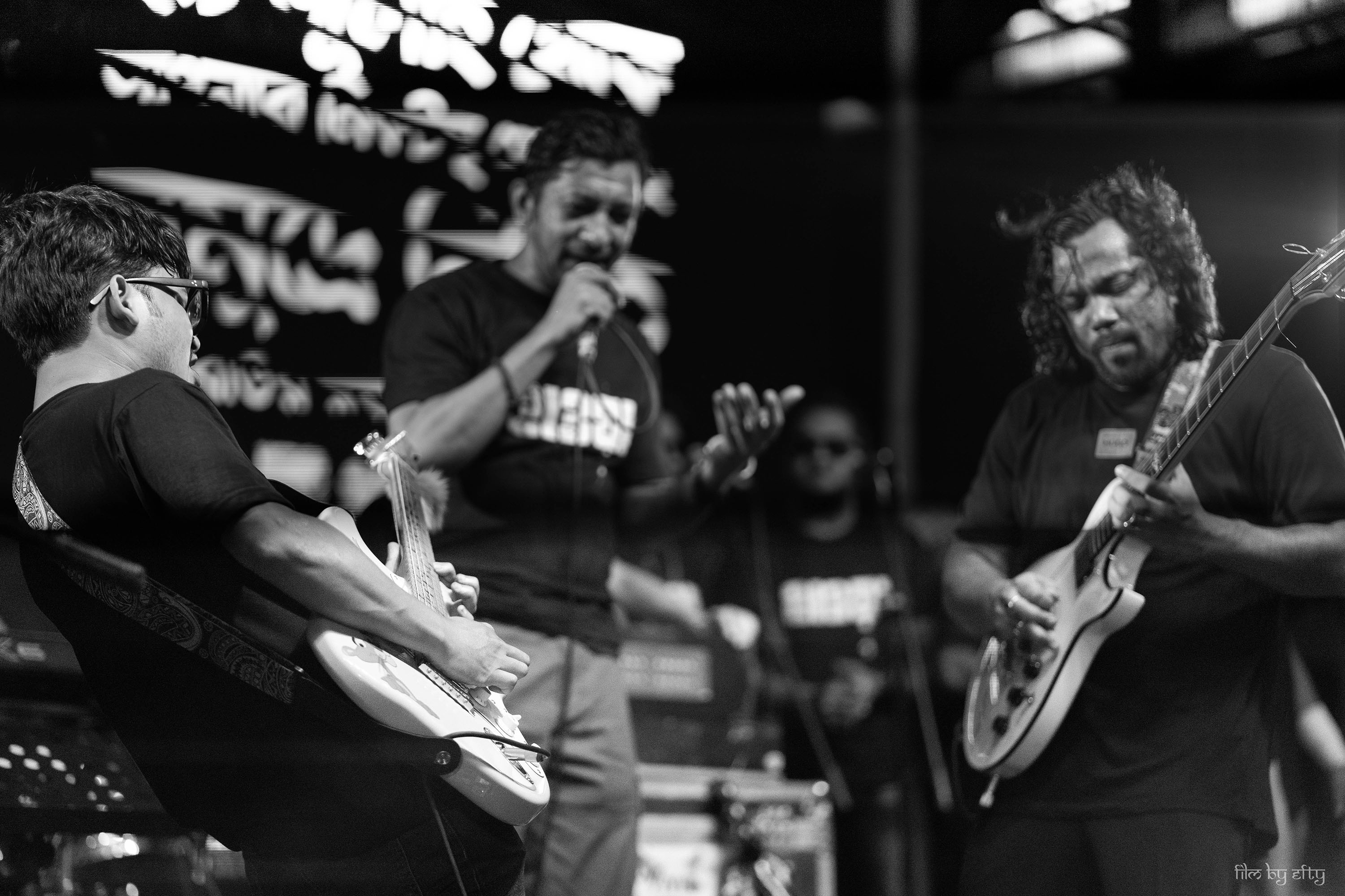 Samee live with Emon Chowdhury